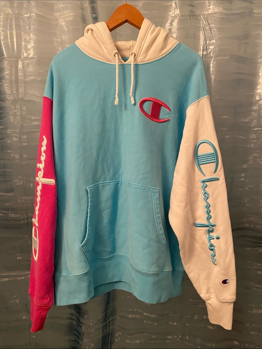 Men’s XL Champion Colorblock Pullover Hoodie